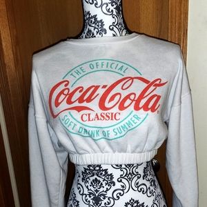 COCA COLA WHITE W/ RED LOGO LONG SLEEVE MID DRIFT SWEATSHIRT SIZE M